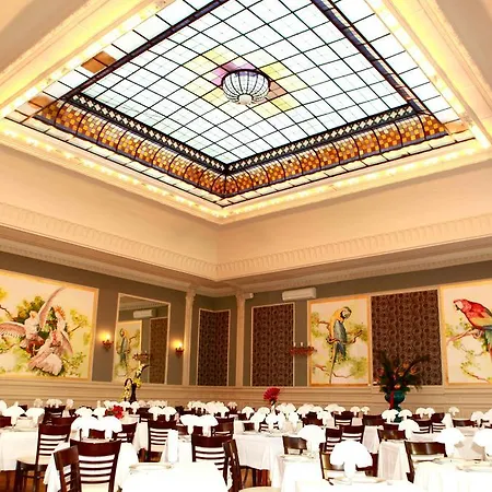 Bristol Hotel 3*