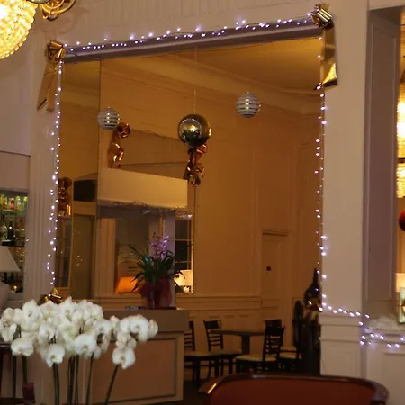 Hotel Bristol