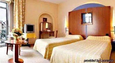 Bristol Hotel